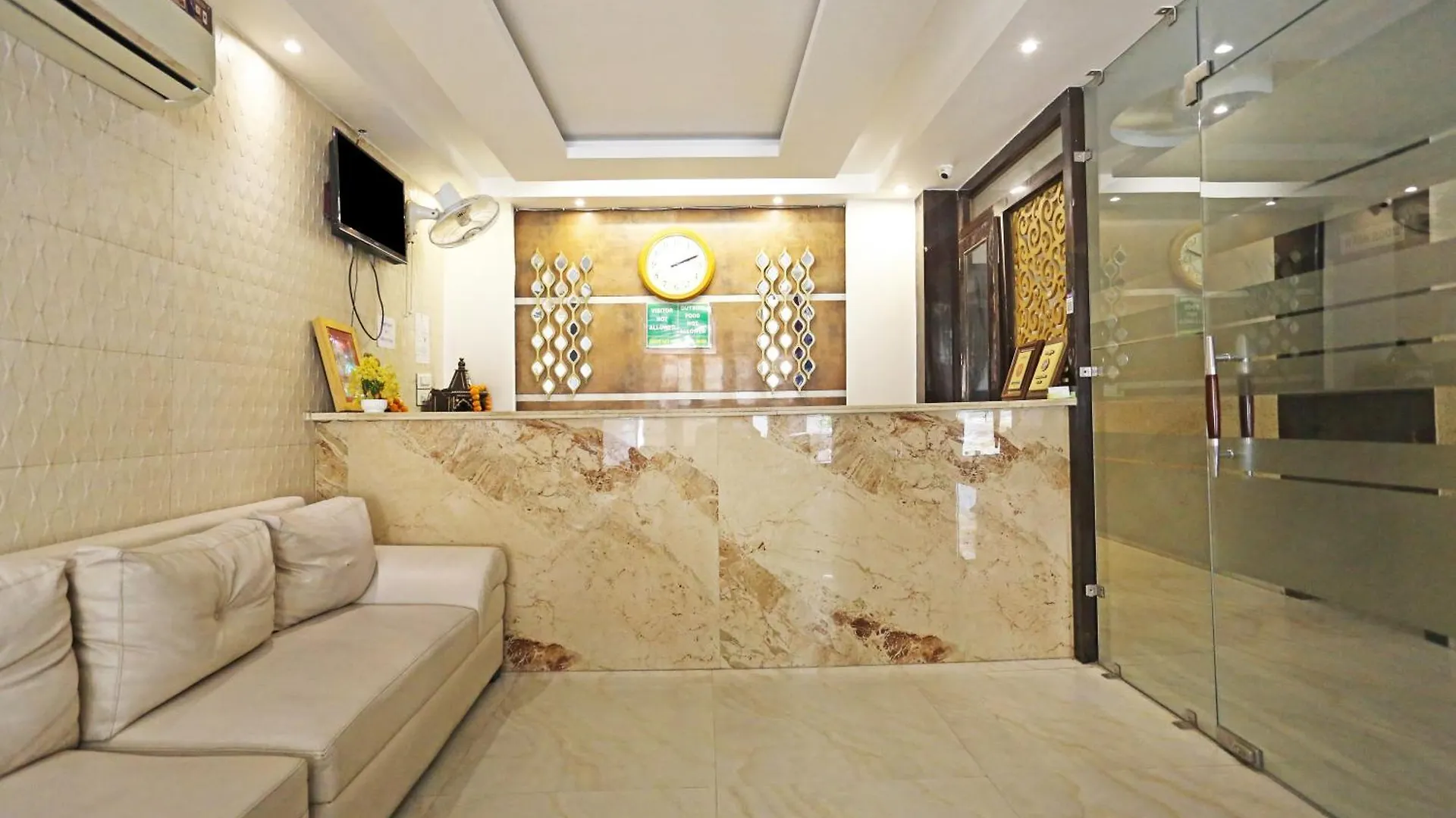 Hotel Grand Iconic Near Igi Airport New Delhi 4*,
