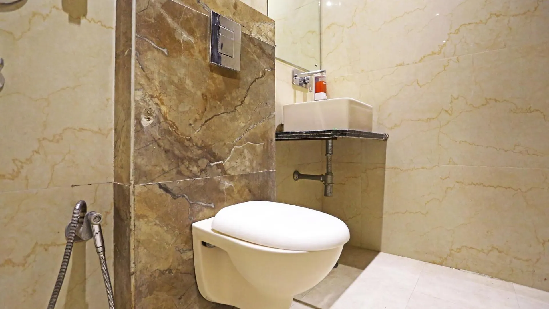 Hotel Grand Iconic Near Igi Airport New Delhi