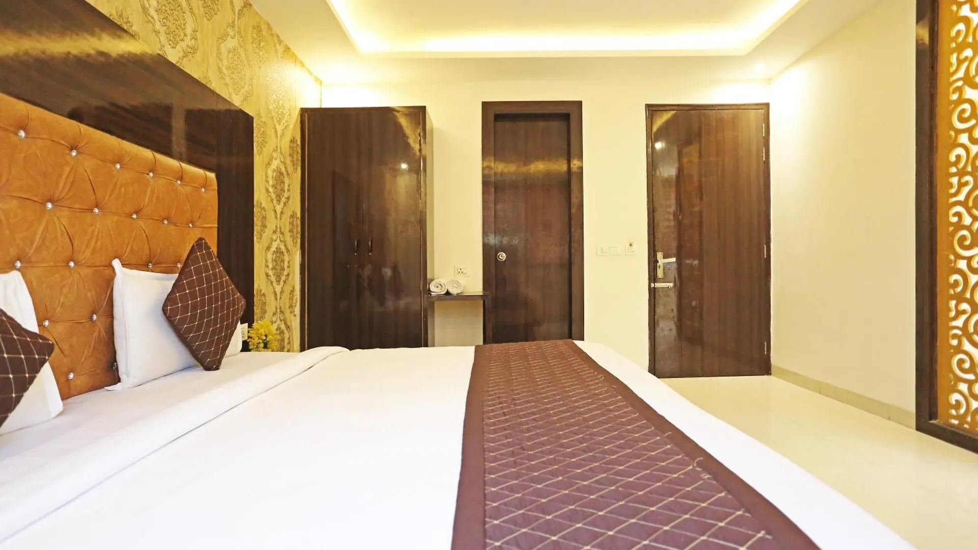 Hotel Grand Iconic Near Igi Airport New Delhi