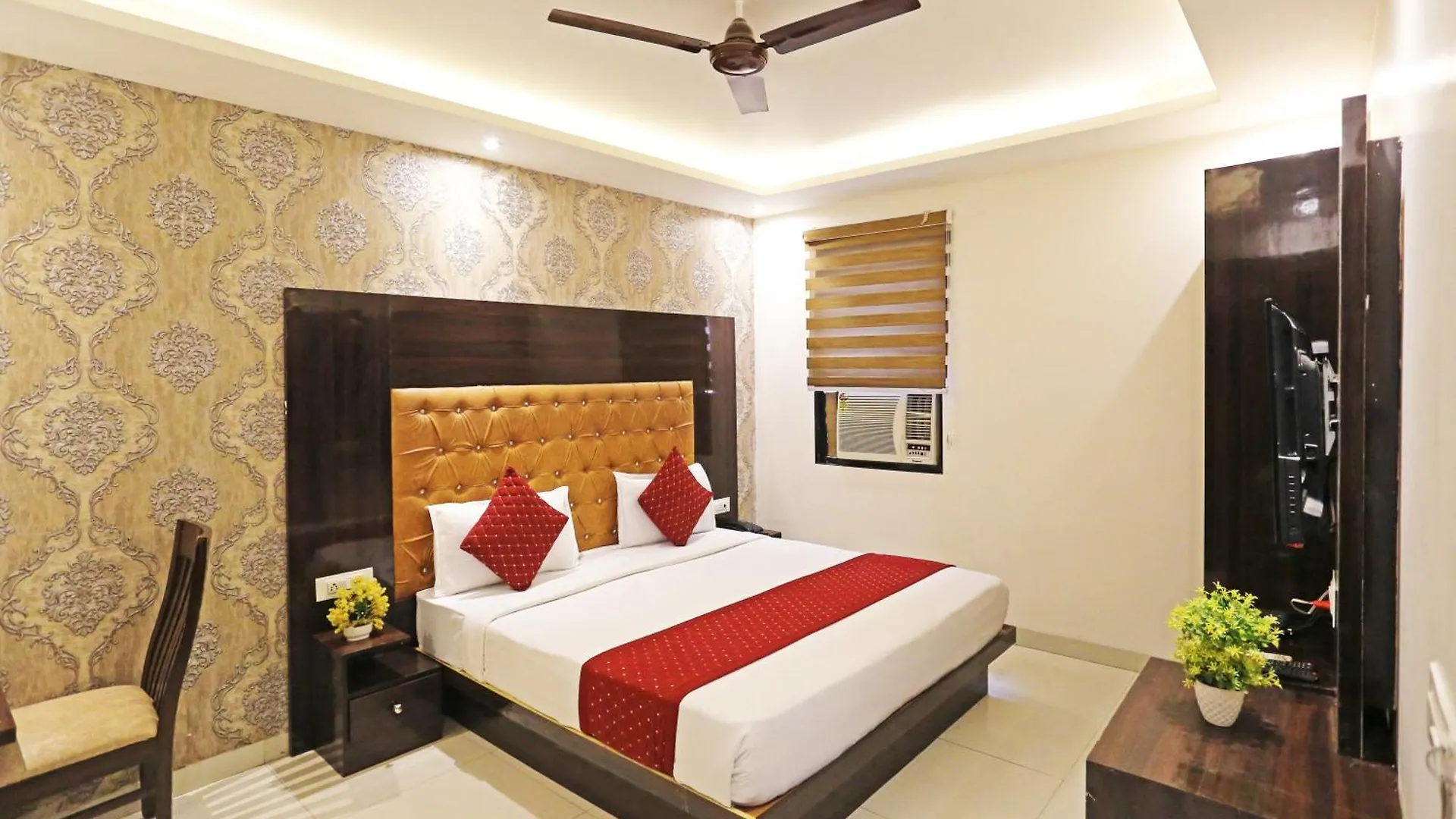 Hotel Grand Iconic Near Igi Airport New Delhi